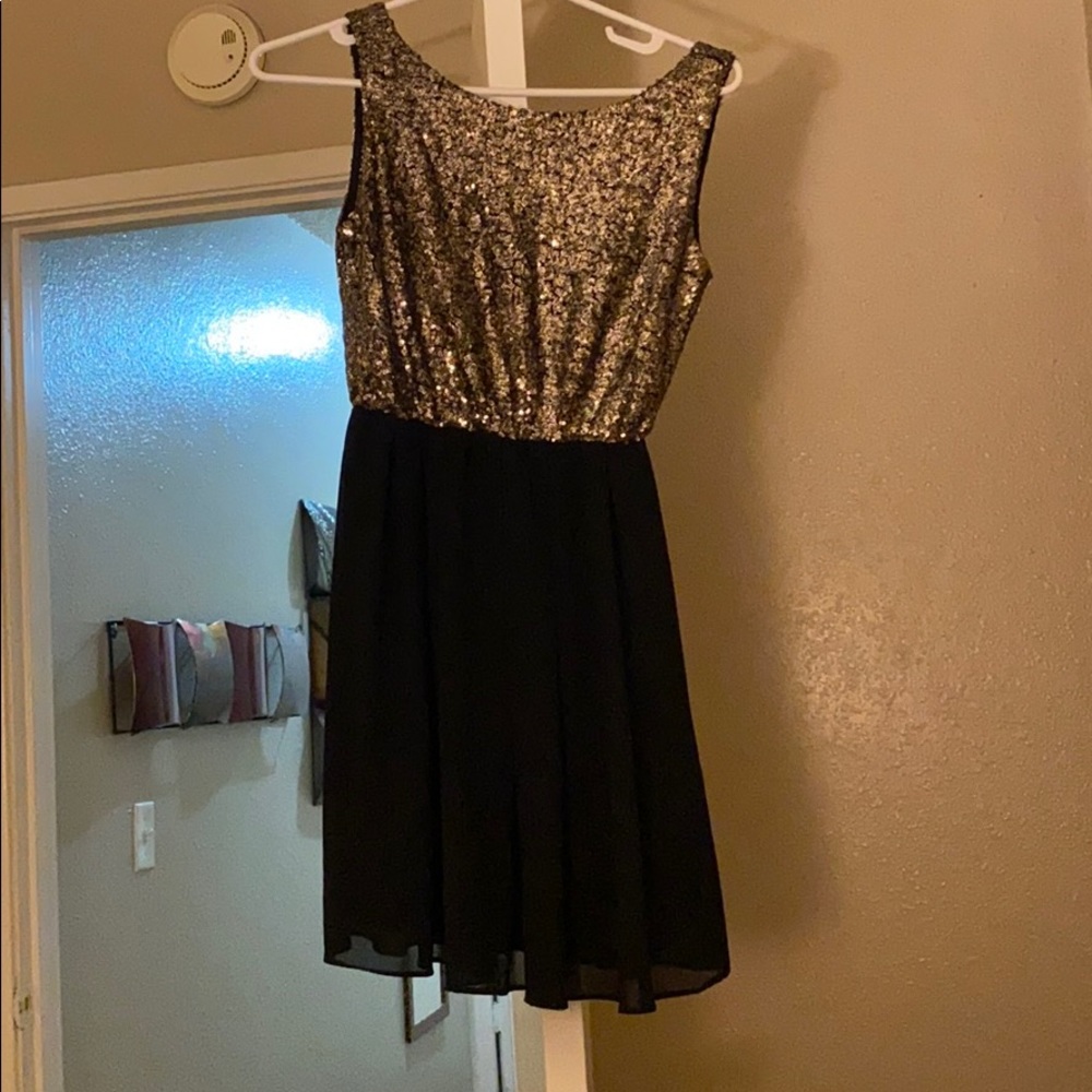 Short dress